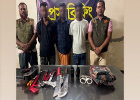 বিজিবির সরকারি পোশাক ও সচল ওয়াকিটকি দস্যুদের কাছে!