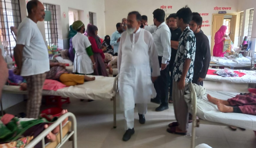 অভয়নগর উপজেলা হাসপাতাল পরিদর্শনে অধ্যাপক গোলাম রসুল এমপি