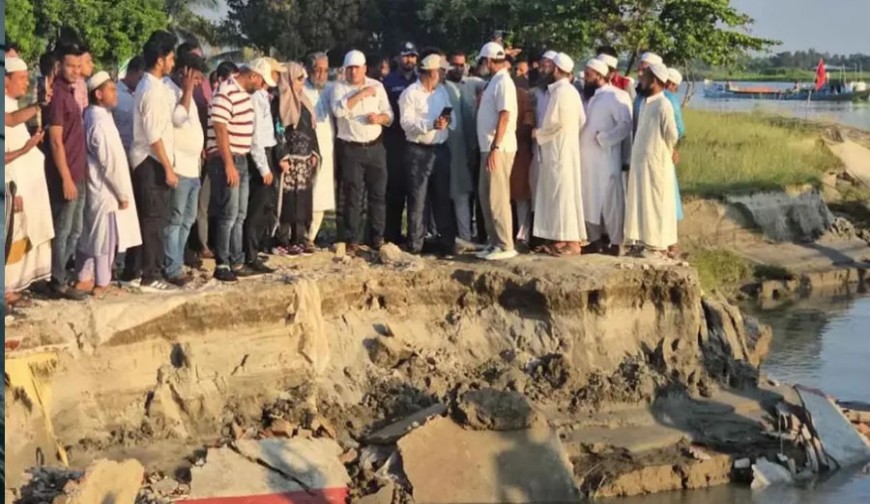 এশার নামাজ পড়ে ফজরে এসে মুসল্লিরা দেখেন মসজিদ নেই
