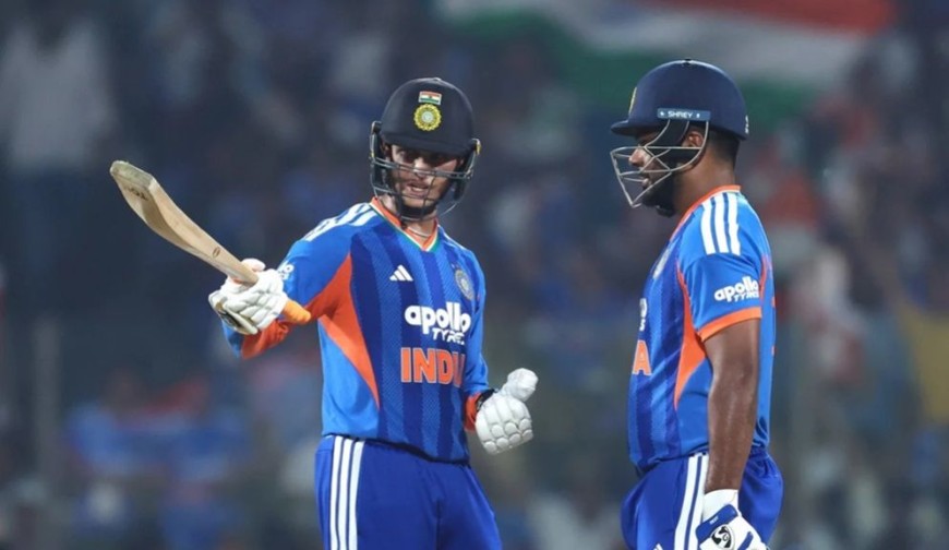 আফগানদের গুঁড়িয়ে অভিষেক শর্মার ৩০ বলে সেঞ্চুরি!