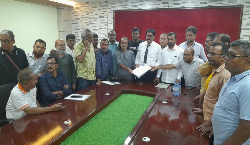 মনোনয়নপত্র জমা: প্রেসক্লাব যশোরের নির্বাচন ঘিরে জমে উঠেছে আমেজ